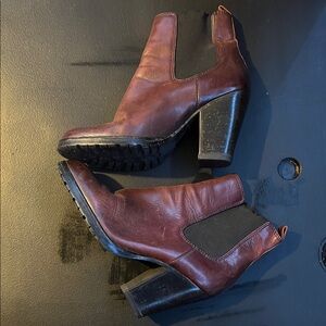 Frye Boots Item #3477429 Tate Heeled Chelsea Booties